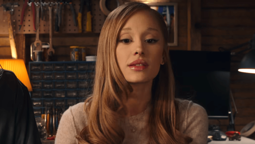 'Focker In-Law' Trailer: Ariana Grande Terrorizes Ben Stiller, Robert De Niro