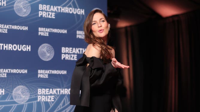 Drew Barrymore made out with actresses in the 80s