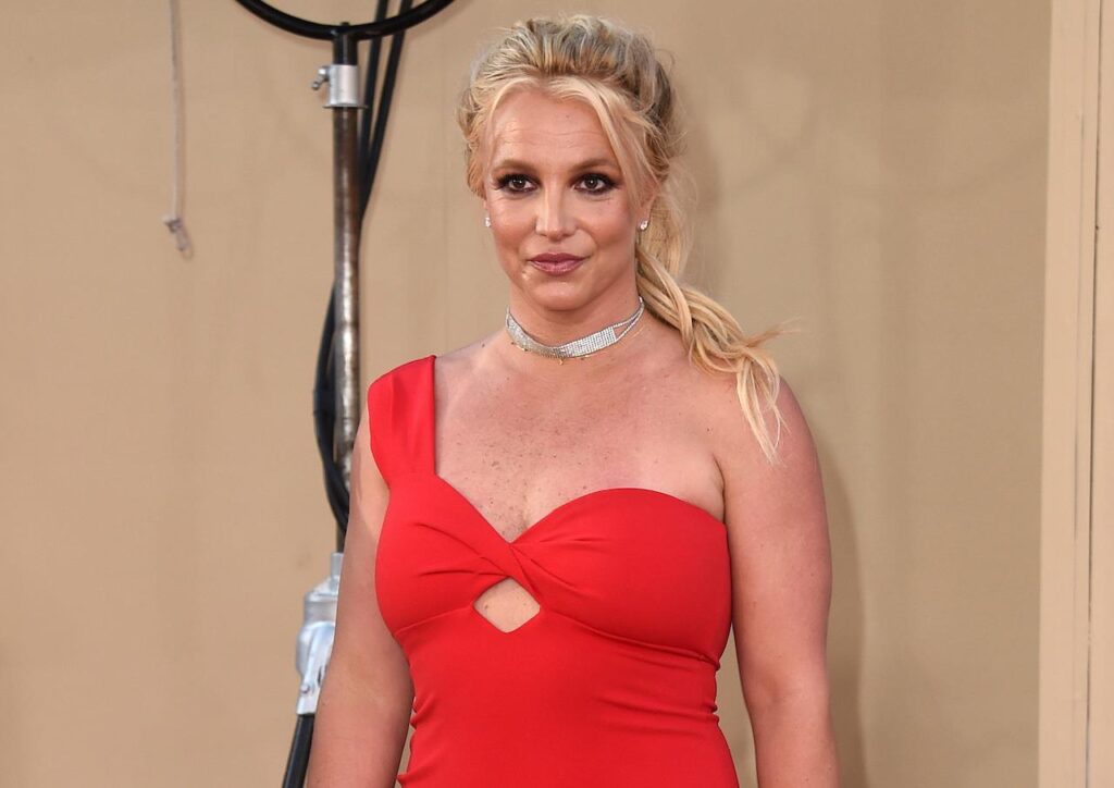 Britney Spears enters substance abuse treatment facility after DUI arrest