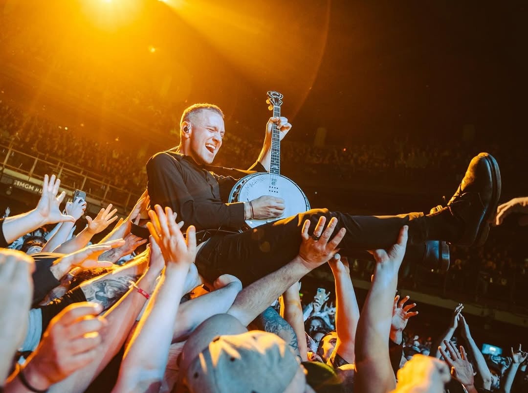Jeff Da Rosa of the Dropkick Murphys is running the 2026 Boston Marathon.