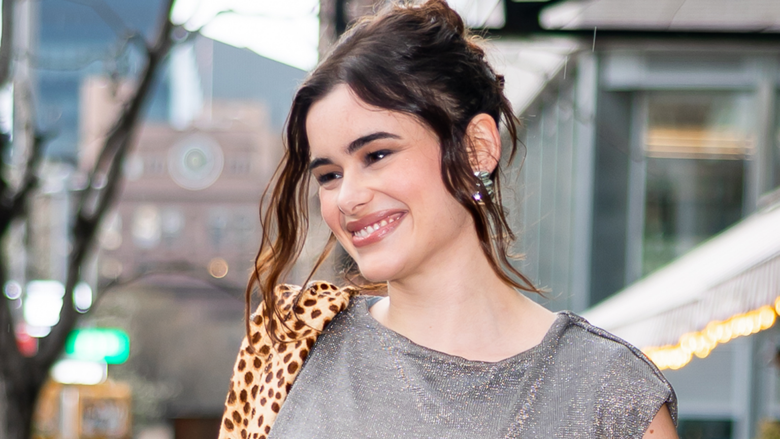 Barbie Ferreira elevated a T-shirt and jeans with slingback pumps