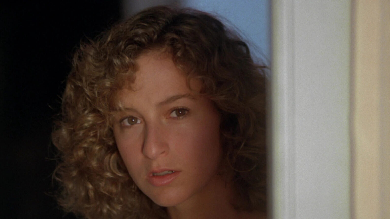 Jennifer Grey's 'Career-Ending' Surgery Was A Plot Point In Her Short-Lived '90s Sitcom