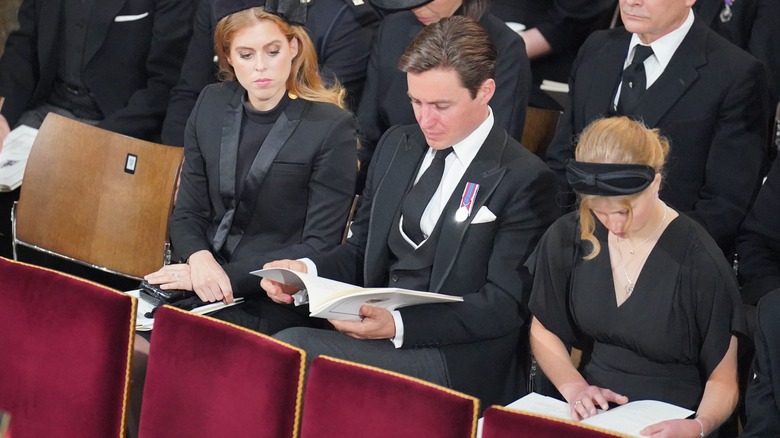 Princess Beatrice, Edo Mapelli Mozzi, and Lady Louise at the queen's funeral