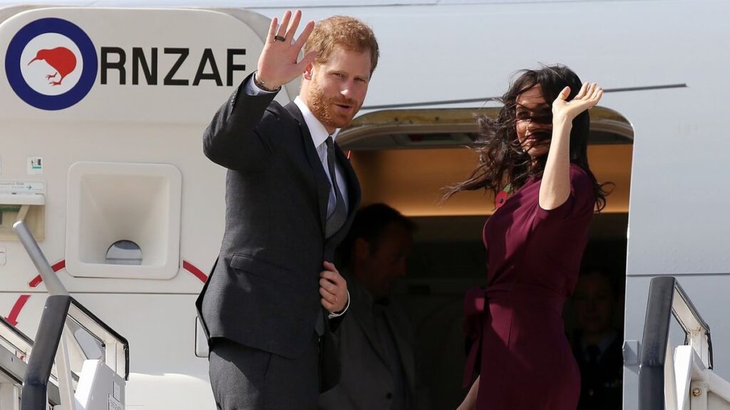 Grieving woman reveals Prince Harry comforted her with three-word message during flight