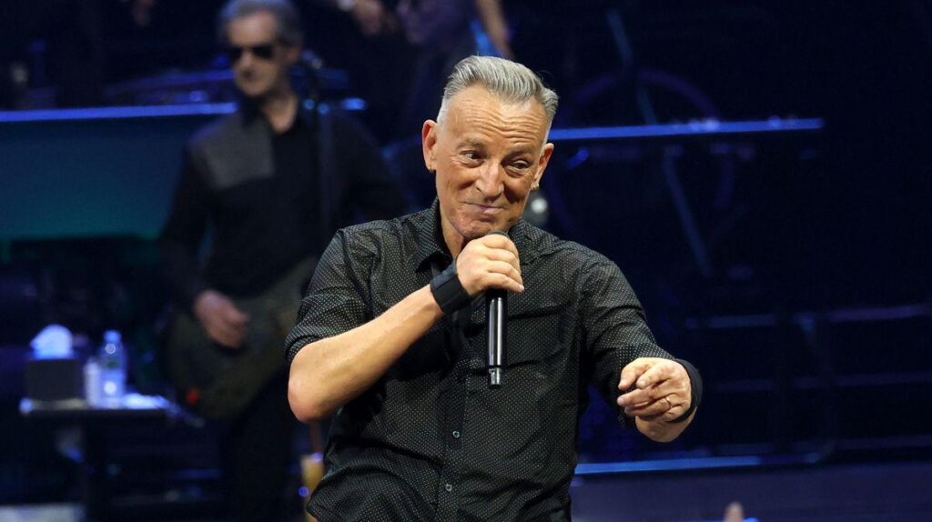 Bruce Springsteen tears into Pam Bondi as he accuses her of 'cover up'