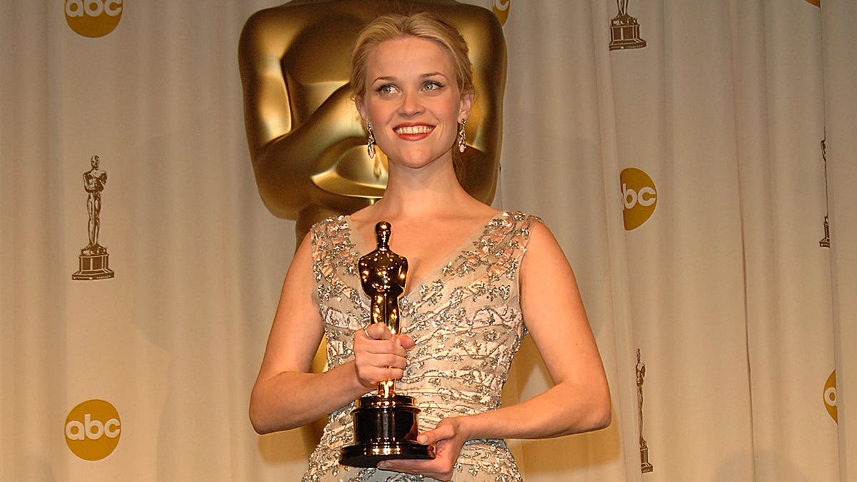 Reese Witherspoon with her Oscar at the Academy Awards in Los Angeles in March 2006.