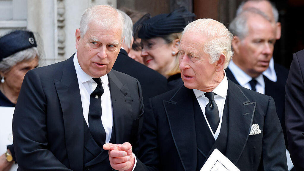 המלך צ'רלס הנסיך אנדרו