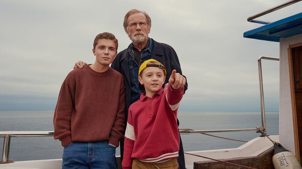 roman griffin davies, bill nighy, dexter sol ansell, 500 miles