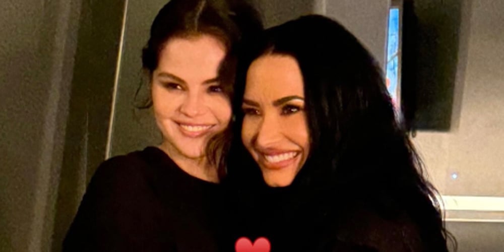 Selena Gomez Supports Demi Lovato at Opening Night of Her It’s Not That Deep Tour | Candid Photos, Demi Lovato, Selena Gomez | Celebrity News and Gossip | Entertainment, Photos and Videos