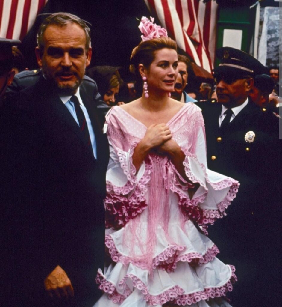 Today marks the start of the Feria de Abril or Feria de Sevilla 2026, and here are some of the royals, aristocrats and celebrities who have attended over the years 💃 🐎