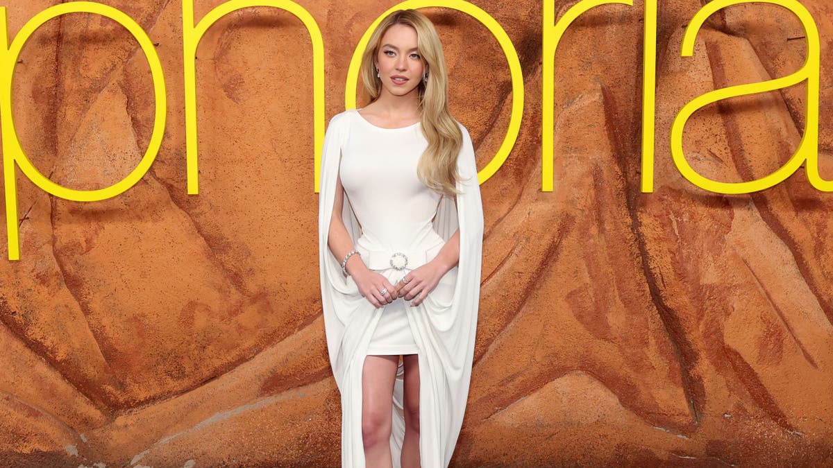 Sydney Sweeney poses at the "Euphoria" premiere
