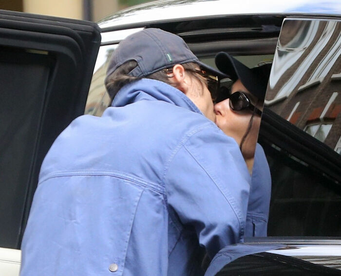 Harry Styles And Zoë Kravitz Are Engaged, And Fans Are All Saying The Same Thing