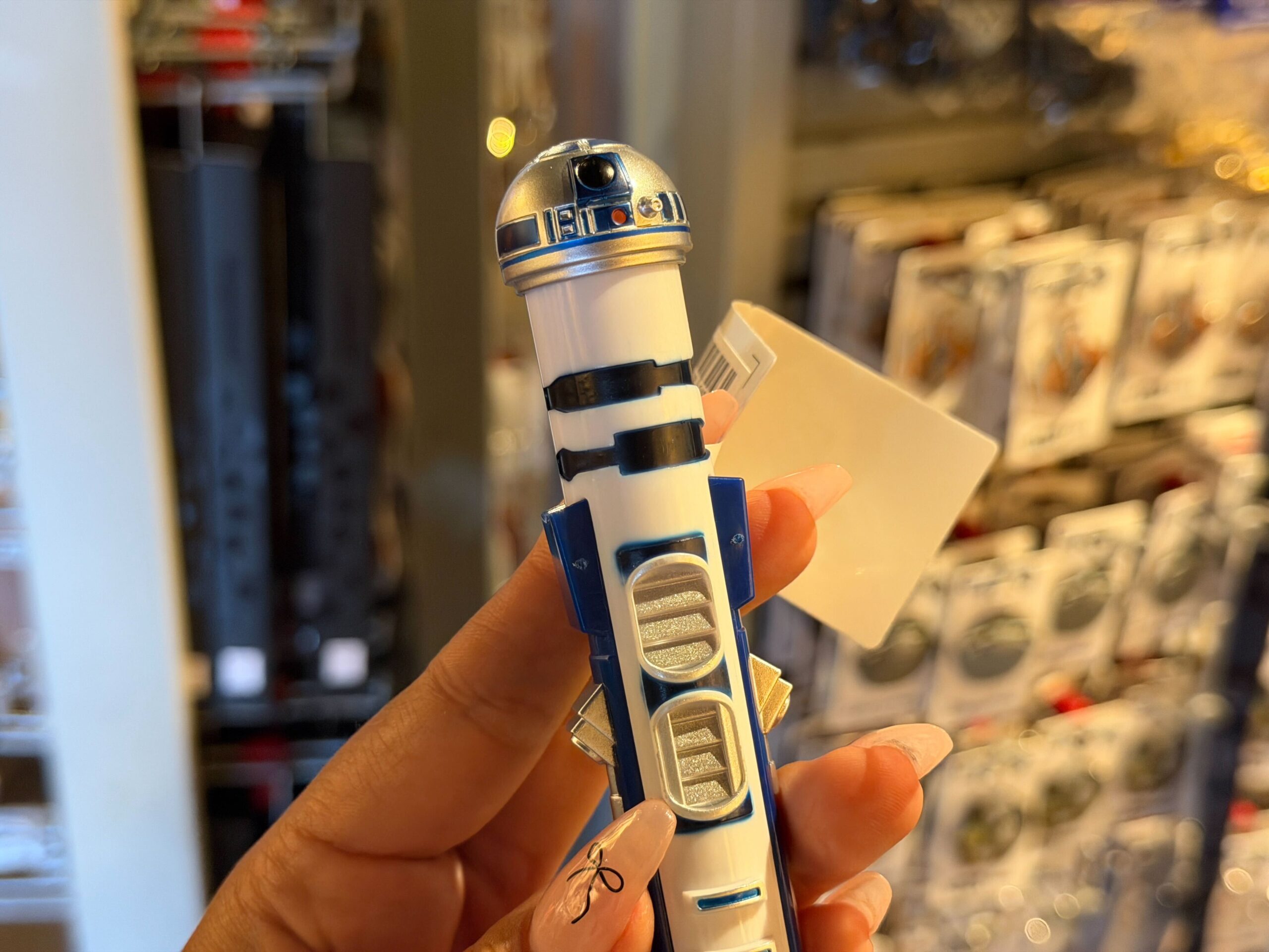 Top of R2-D2 Pen.