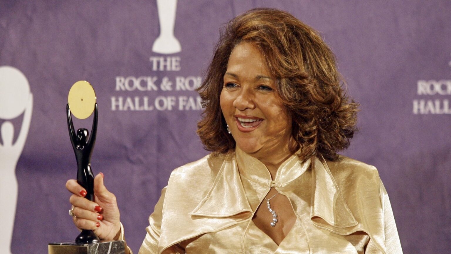 Nedra Talley Ross, last surviving member of 1960s pop band the Ronettes, dies