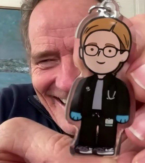 Bryan Cranston has a “Mel” keychain from The Pitt, his daughter Taylor Dearden plays Dr. Melissa King
