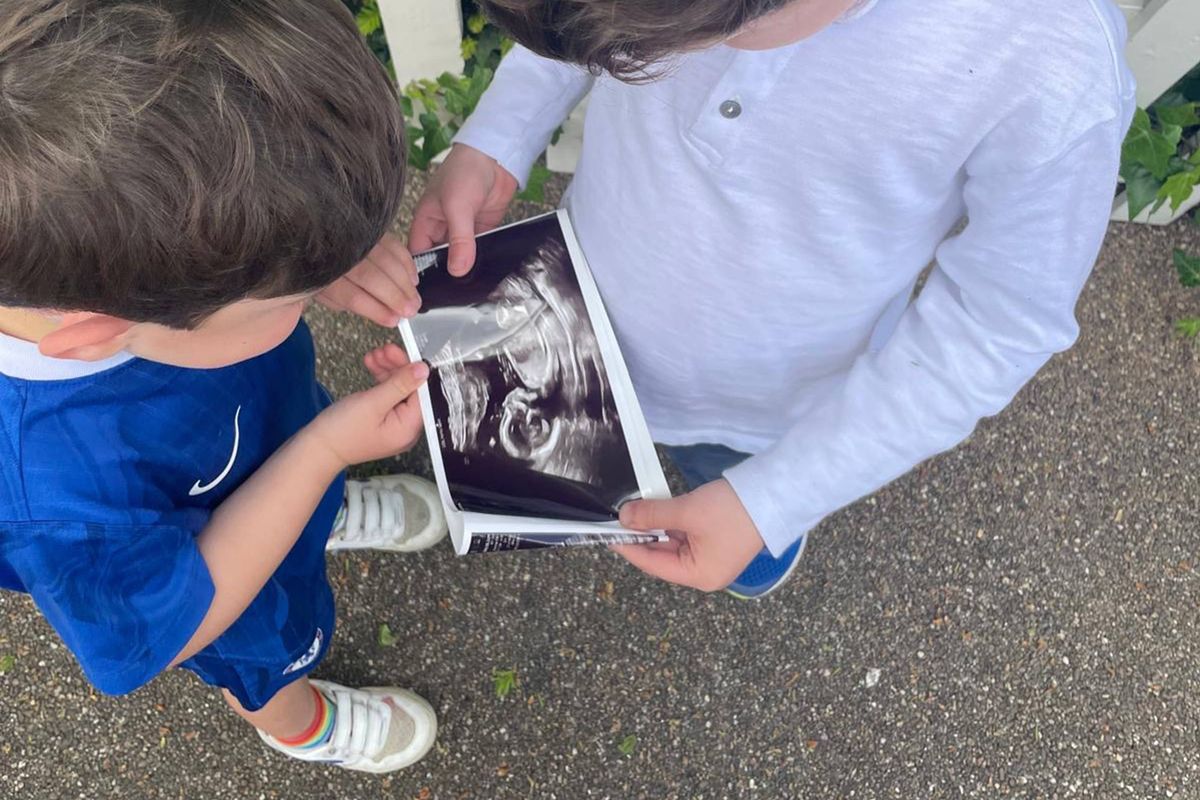 Undated handout photo issued by Princess Eugenie/Buckingham Palace of August, 5, and Ernest, 2, Brooksbank looking at baby scan. Princess Eugenie and her husband Jack Brooksbank have announced that they are expecting their third child together, due this summer. Issue date: Monday May 4, 2026.
