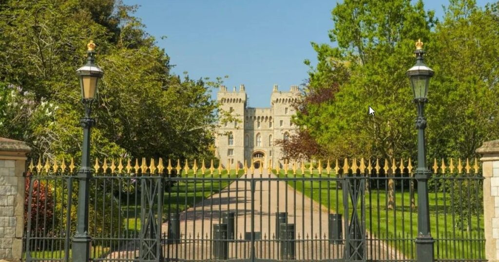 The police officers protecting the Royal Family in Britain are under investigation for… falling asleep The police officers protecting the Royal Family in Britain are under investigation for... falling asleep