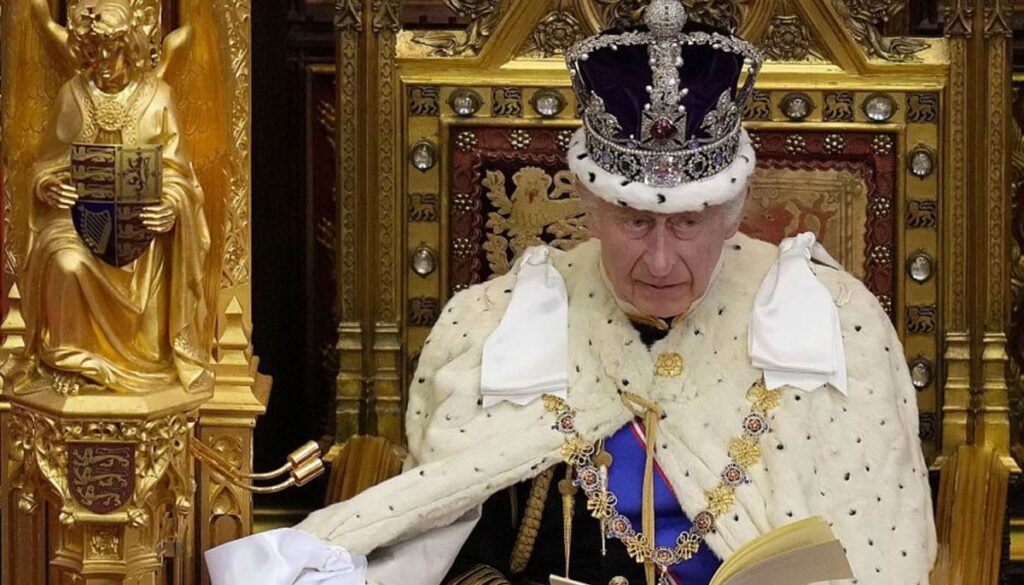 King Charles is putting himself in danger: ‘It makes him look weak’ King Charles is putting himself in danger: ‘It makes him look weak’