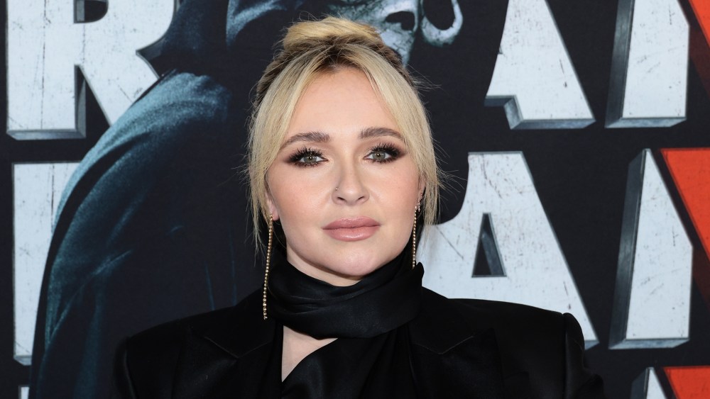 Hayden Panettiere Says Oscar Winner Flashed Testicles at Her at Age 19 Hayden Panettiere Says Oscar Winner Flashed Testicles at Her at Age 19