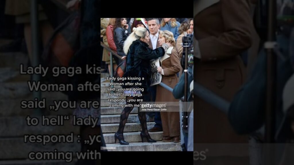 Lady Gaga kissing a woman after she said " you are going to hell " 😭