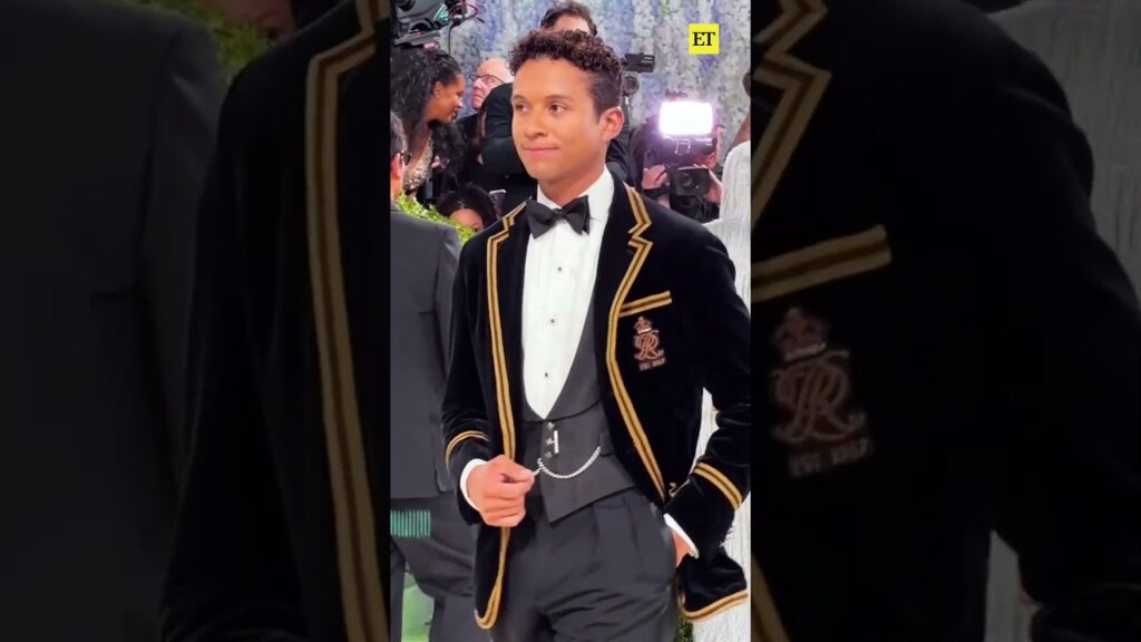 Jaafar Jackson knocked us off of our feet at the #MetGala! 😍 #jaafarjackson