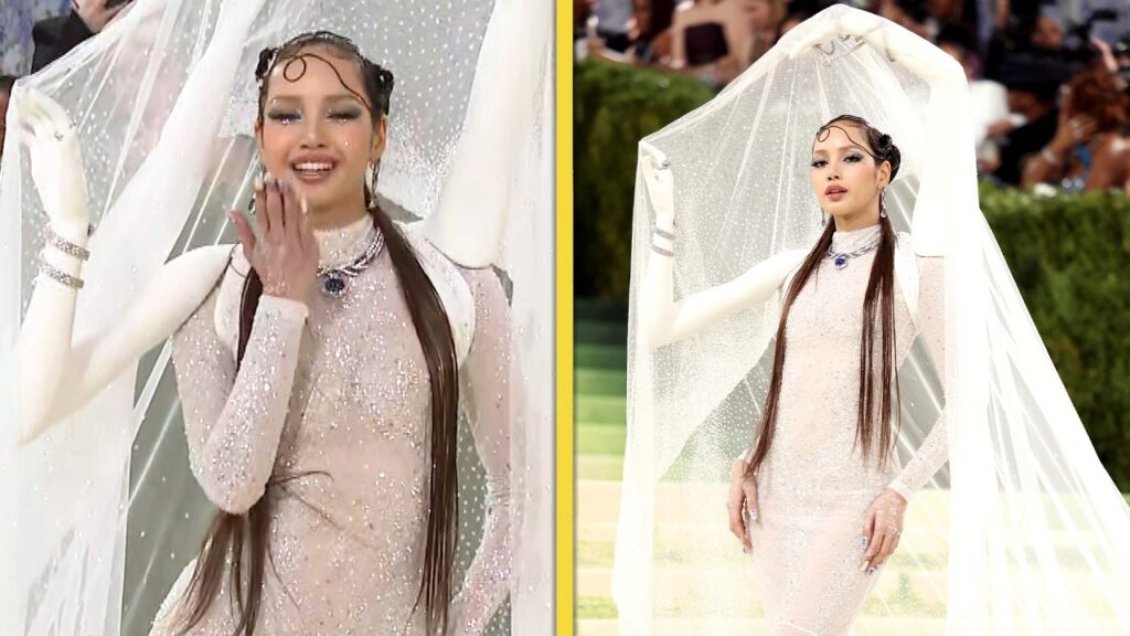 Met Gala 2026: BLACKPINK's Lisa Takes the Steps With EXTRA HANDS!