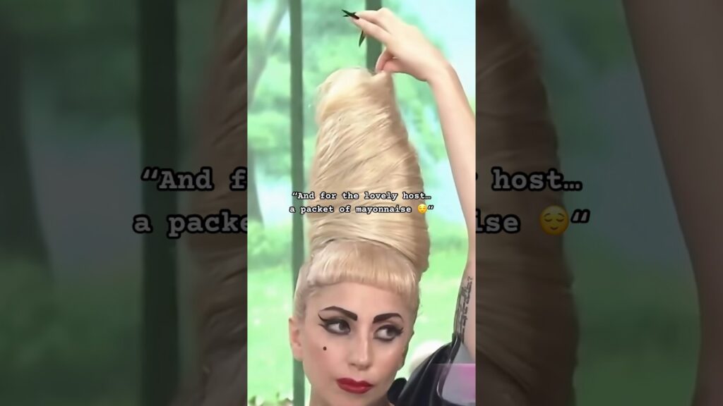 Lady Gaga pulling a gift out of her hair for an interviewer #ladygaga #gaga