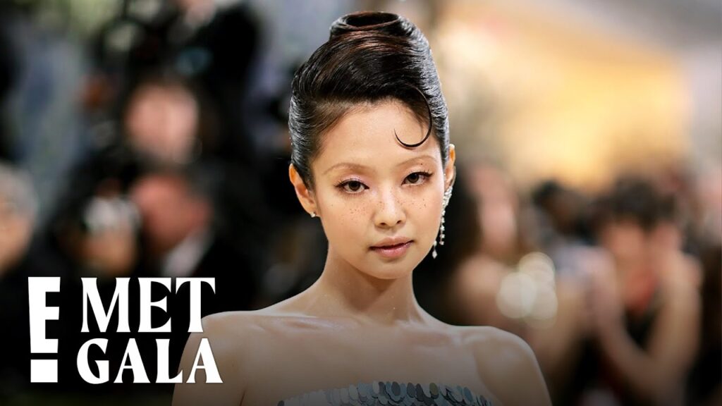JENNIE Glows Like a Mermaid in 15,000 Sequins at Met Gala 2026 | E! News