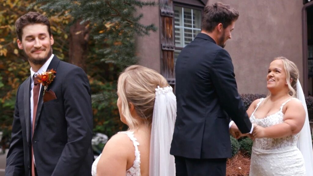 7 Little Johnstons: Brice STUNNED by Liz’s Wedding First Look (Exclusive) 7 Little Johnstons: Brice STUNNED by Liz's Wedding First Look (Exclusive)