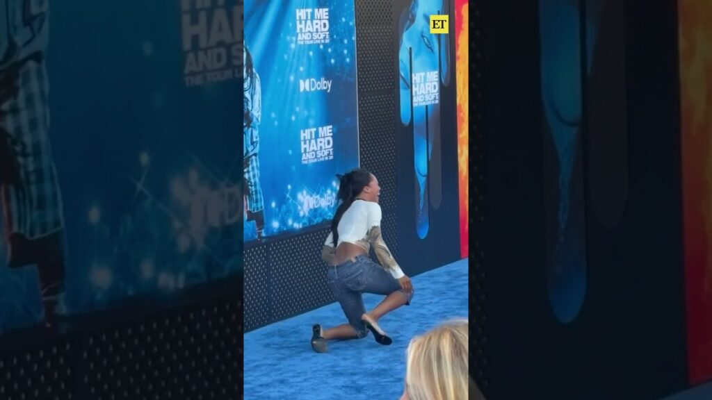 @QUENBLACKWELL casually serves face after red carpet headstand