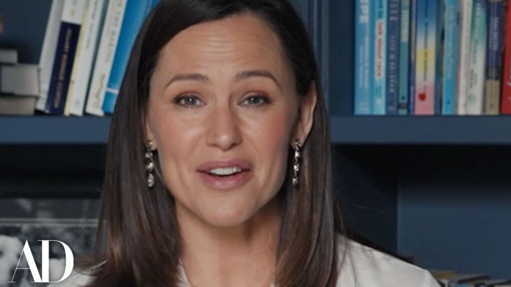 Inside Jennifer Garner’s Dream Library & Garden