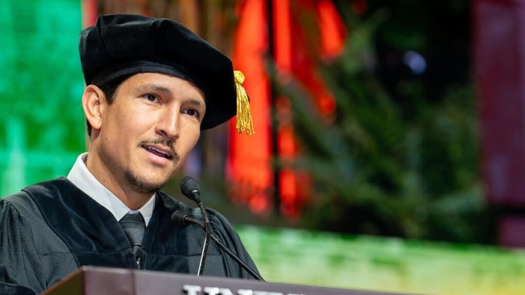 Danny Ramirez receives doctorate from the University of Miami