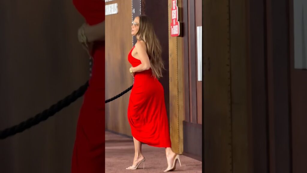 Jennifer Lopez at Netflix Red Carpet #JLo #Shorts