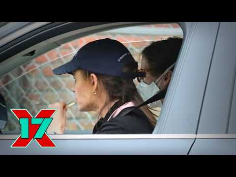 Jennifer Garner's Daughter Violet Dons Mask At In-N-Out Drive Thru On Mother's Day Weekend
