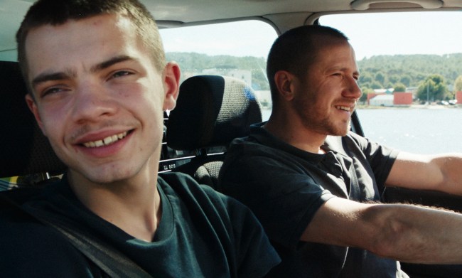 'The Blow' Review: An Achingly Poignant Familial Drama