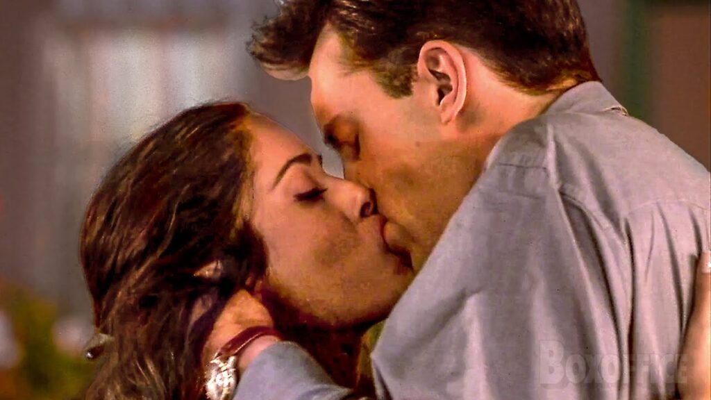 He falls in love with Salma Hayek on the First Date (So ROMANTIC!) | Fools Rush In | CLIP