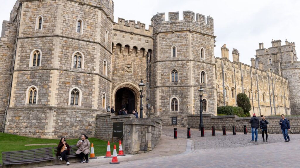 ‘Urgent’ Windsor Castle probe over allegations police protecting Royal Family sleeping on duty My London