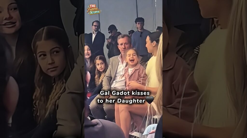 Gal Gadot Kisses to her Daughter at event #galgadot #hollywood #shorts