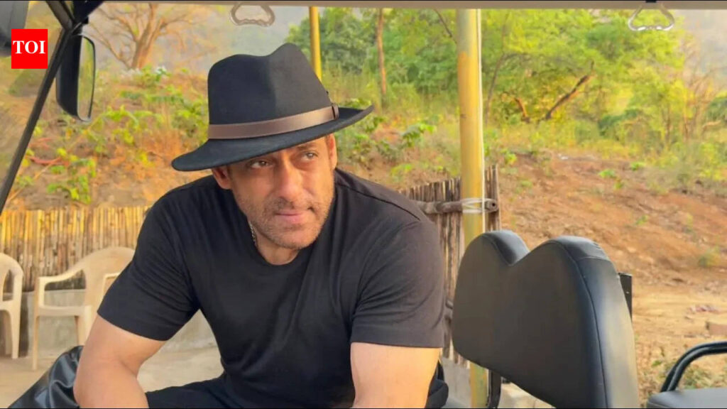 Salman Khan says mother Salma Khan got worried after his ‘alone and lonely’ post went viral: ‘I was not talking about myself’ Salman Khan says mother Salma Khan got worried after his ‘alone and lonely’ post went viral: ‘I was not talking about myself’