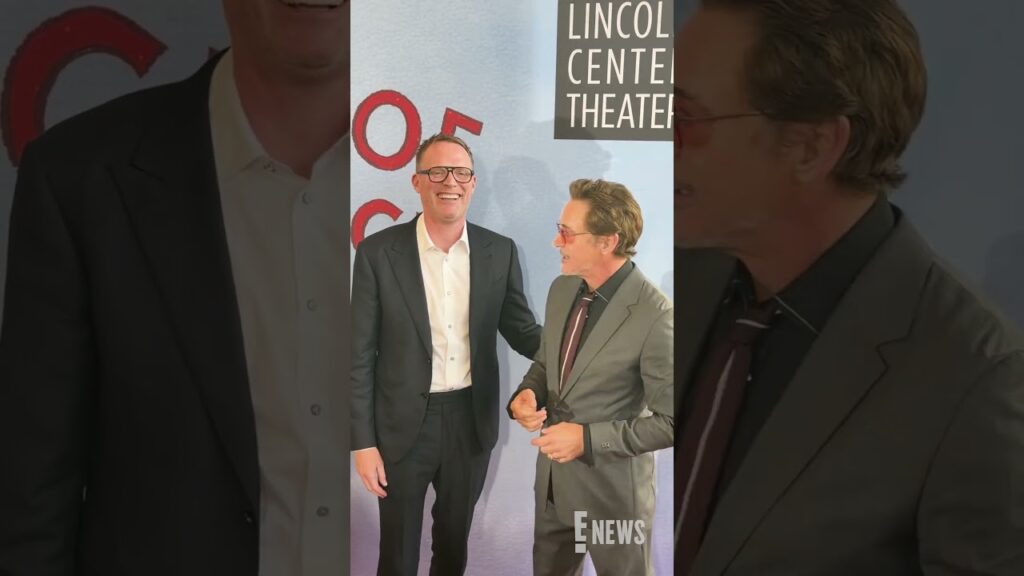 It's a marvelous red carpet reunion for Robert Downey Jr. and Paul Bettany. ❤️ (🎥: @JPASC24)