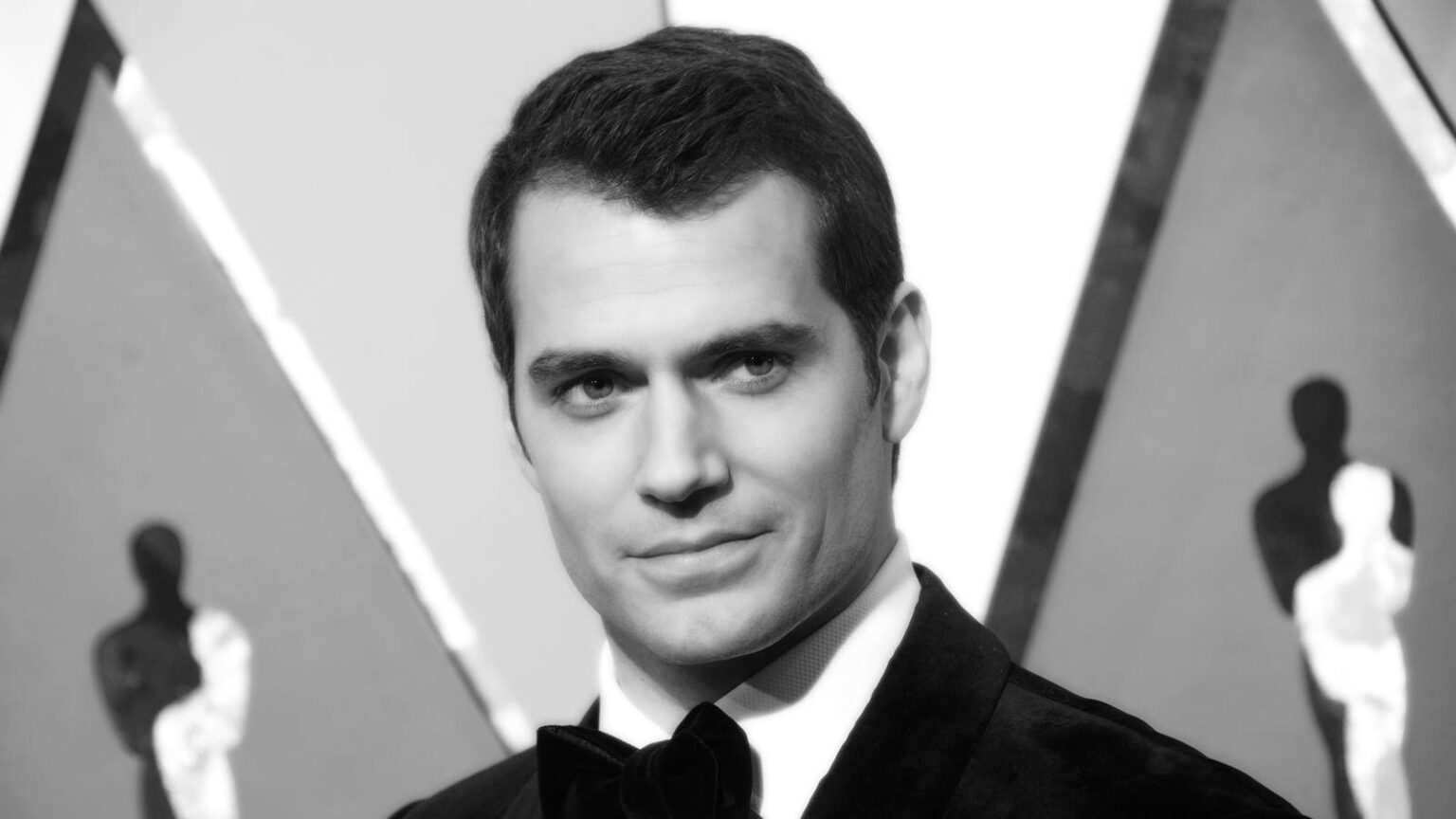 Why Henry Cavill Has Little Chance Be The New James Bond Why Henry Cavill Has Little Chance Be The New James Bond