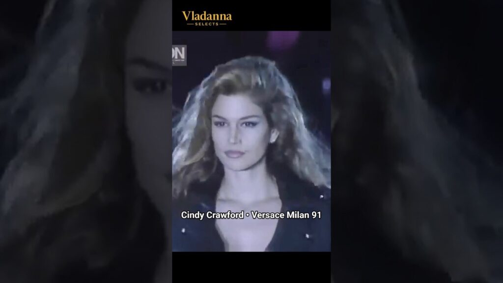 Stunning Cindy Crawford ✨ Untouchable on the Runway… Or Is There Drama at the End? 👀