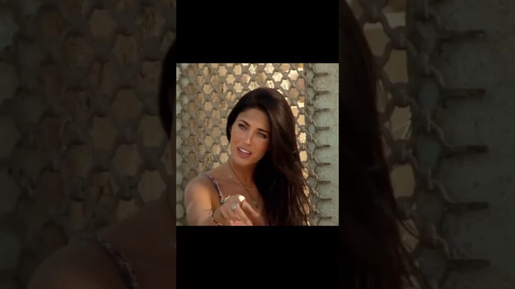 Megan fox has a vampire beauty🧛🏻‍♀️#meganfox #megan #jennifersbodyedit #shorts #viral #youtube