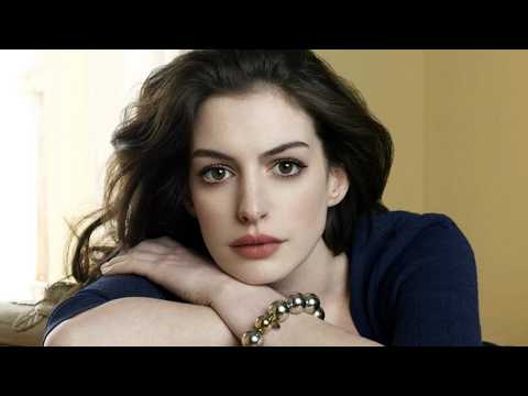 Anne Hathaway 🔥 Stockings, Pantyhose, Tights, Bikini, Nylon, Lingerie, Bodysuit, Mini Skirt