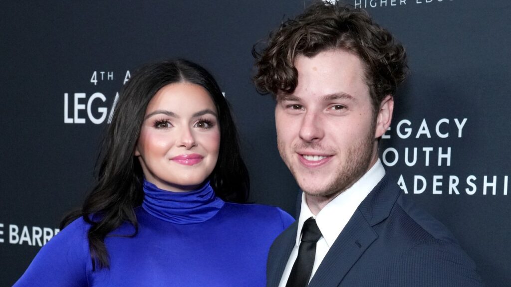 Modern Family REBOOT IRL! Ariel Winter Moved With TV Bro Nolan Gould After Luke Benward Split Modern Family REBOOT IRL! Ariel Winter Moved With TV Bro Nolan Gould After Luke Benward Split