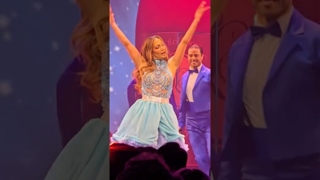 Jennifer Lopez Dancing In Las Vegas #JLo #Shorts
