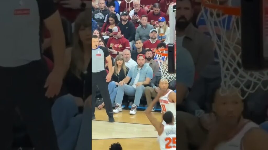 Taylor Swift asking "are you alright?" to Travis Kelce after Cavaliers lost to the Knicks #shorts