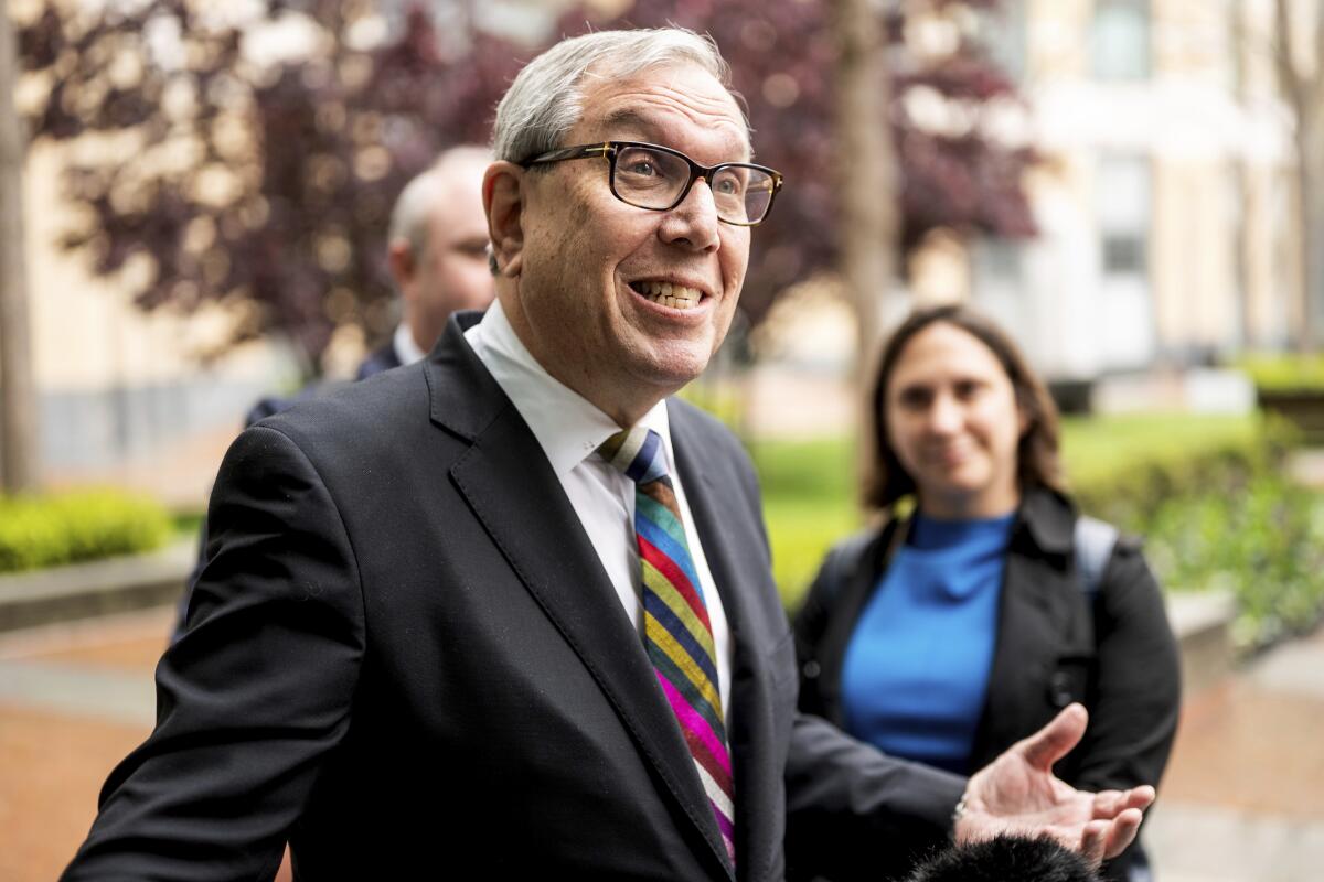 Jeffrey Kessler arriving at federal court in Oakland in 2025