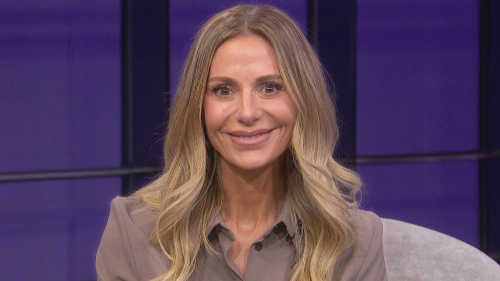Dorit Kemsley TELLS ALL! RHOBH Future, Finances & Foreclosure, Divorce and ‘Unburdened’ (Exclusive) Dorit Kemsley TELLS ALL! RHOBH Future, Finances & Foreclosure, Divorce and ‘Unburdened’ (Exclusive)
