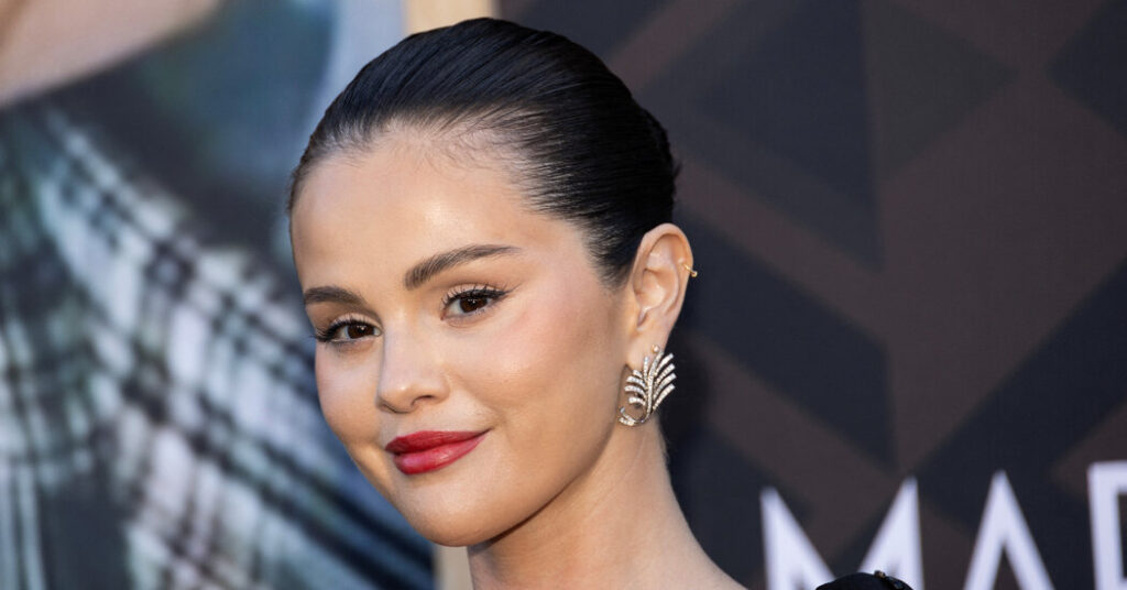 Selena Gomez Lists Her Los Angeles Home for $6.5 Million Selena Gomez Lists Her Los Angeles Home for $6.5 Million